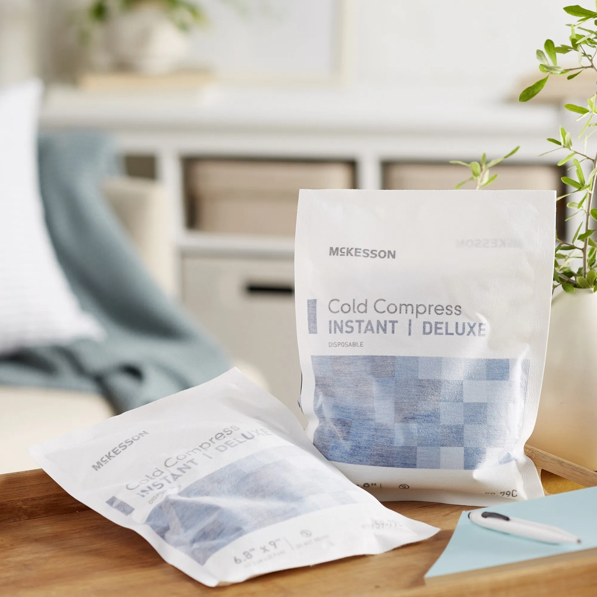 McKesson Deluxe General Purpose Soft Cloth Disposable Instant Cold Pack, 6-4/5 x 9 Inch