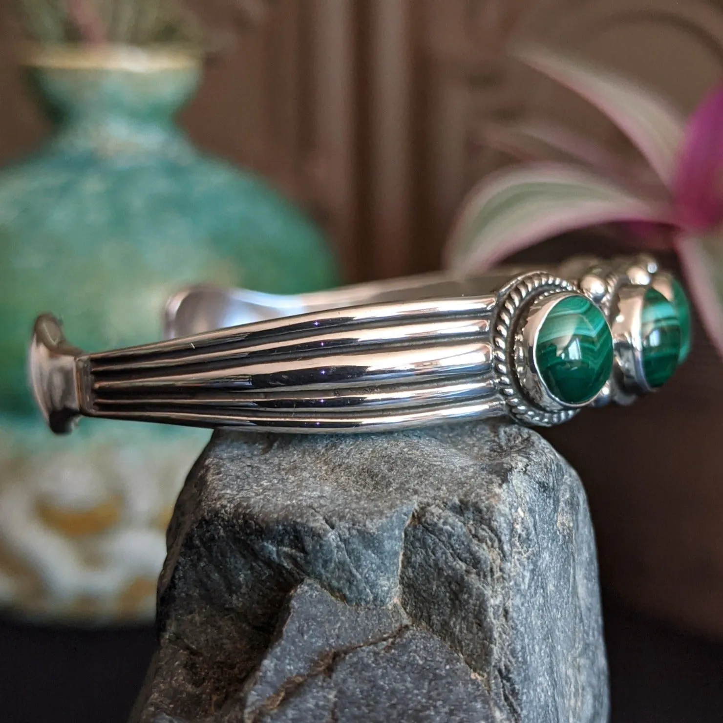 Quintuple Malachite Sterling Silver Cuff designed by Elgin Tom GJ-BRC-0055